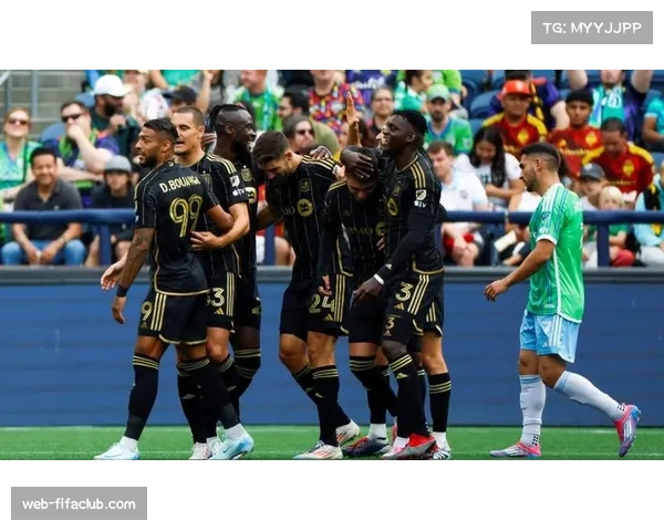 美职联球队利用球场宽度 边后卫助攻成常态